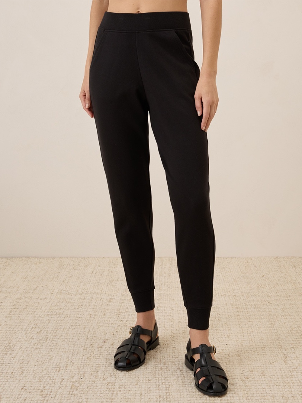 ‼️EUC: Pact Organic Airplane Jogger Black - XL